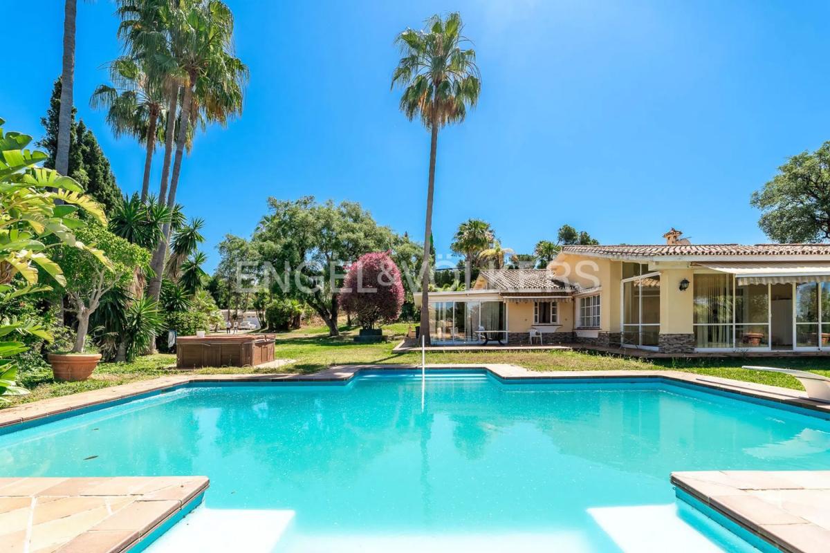 Venta de chalet independiente en Paseo de Suiza, Marbella
photo 1