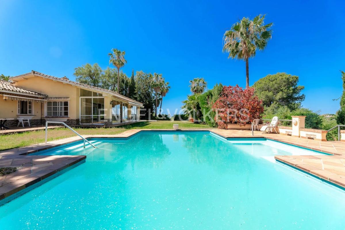Venta de chalet independiente en Paseo de Suiza, Marbella
photo 3