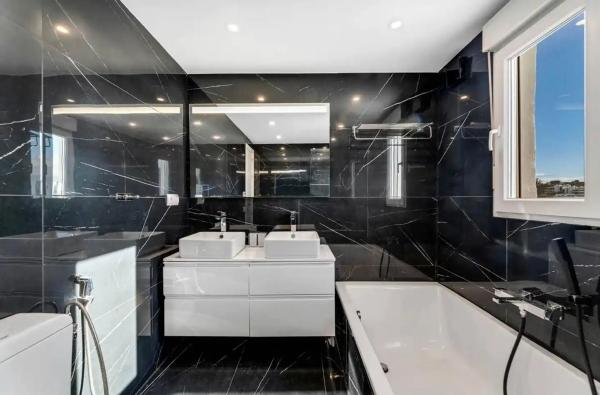 Четырехквартирный дом на продажу на  Avenida 3, 22 , Марбелла photo 3
