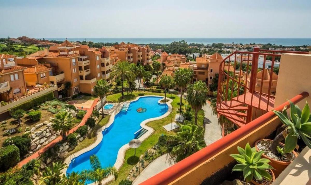 Venta de duplex en Barrio Reserva de Marbella, Marbella photo 1