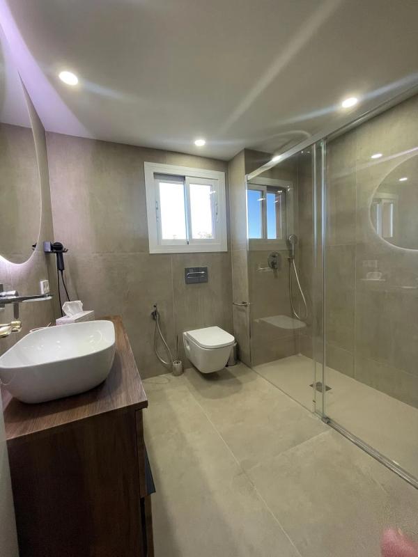 Venta de duplex en Barrio Reserva de Marbella, Marbella photo 3
