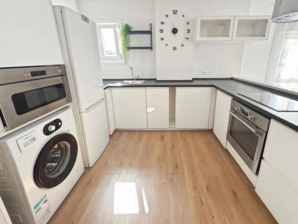 Duplex en venta en Urbanización Parque Elviria, Marbella photo 1