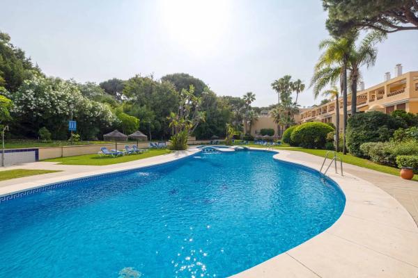Квартира на продажу на Conjunto White Pearl Beach, Марбелла photo 1