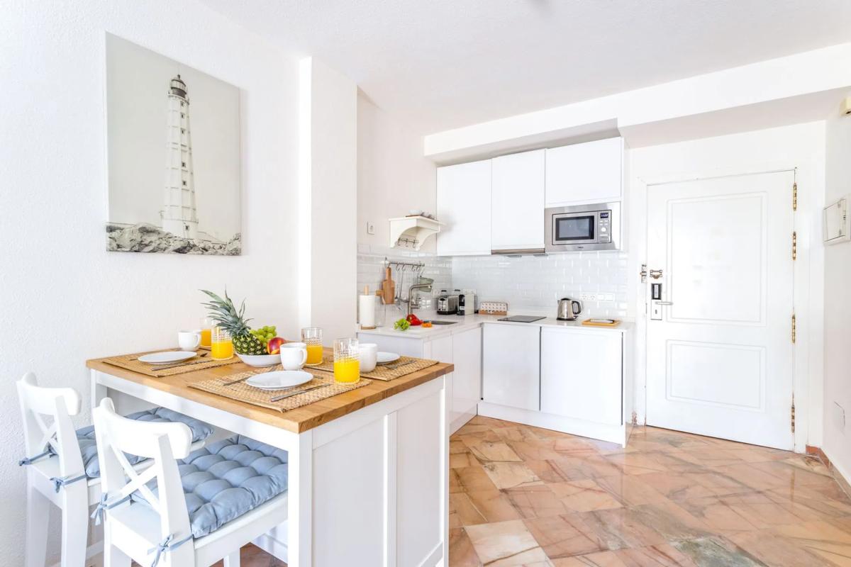 Venta de estudio en Avenida Jardines de las Golondrinas, 6, Marbella photo 3