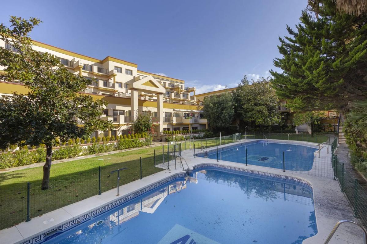 Venta de ático en  Avenida las golondrinas, Marbella photo 4