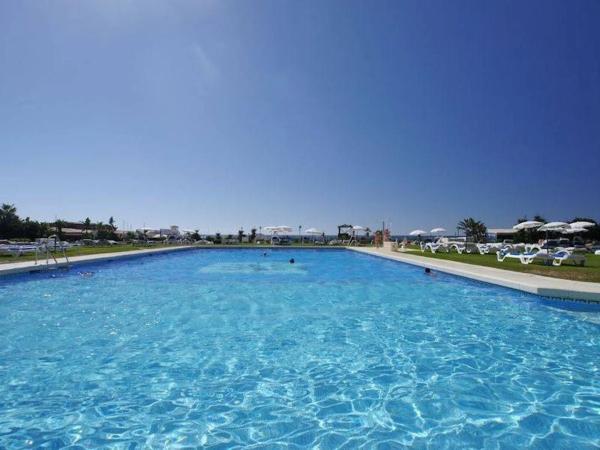 Mieszkanie na sprzedaż w  Puerto de Cabopino, Marbella photo 2