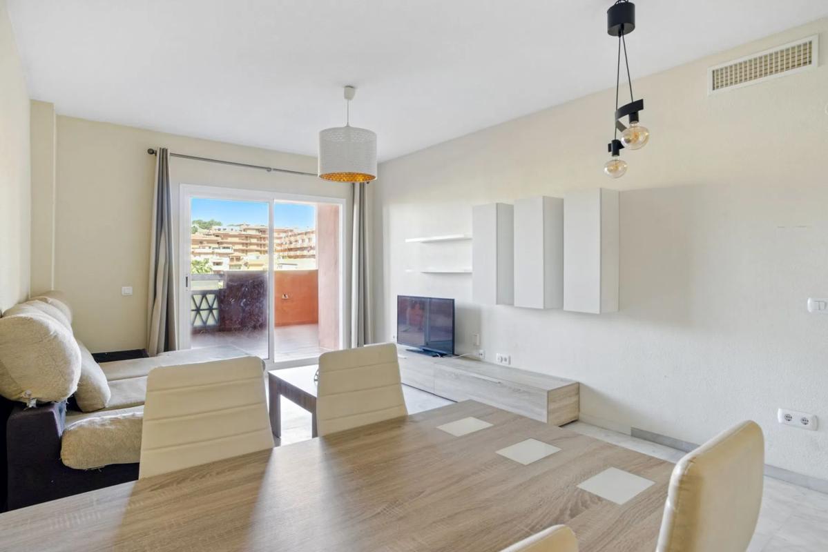 Venta de piso en Urbanizacion Reserva 2 Fase, 5, Marbella
photo 2