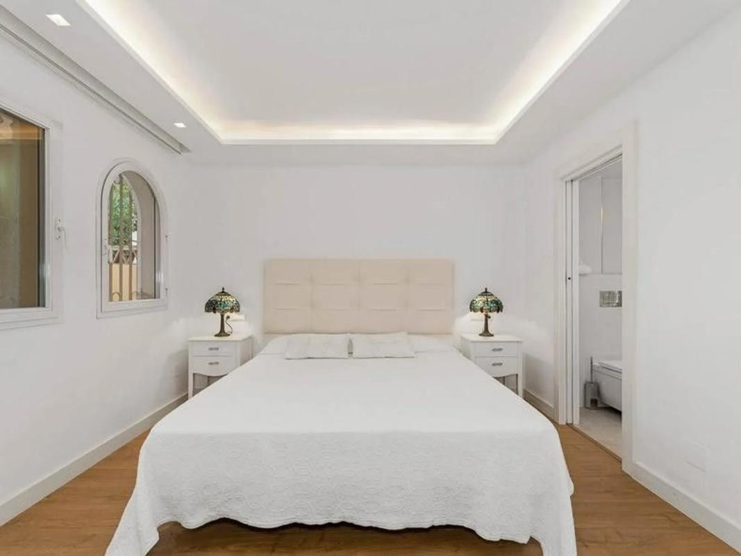Продажа квартиры на Barrio Romana Playa, Марбелла
 photo 2
