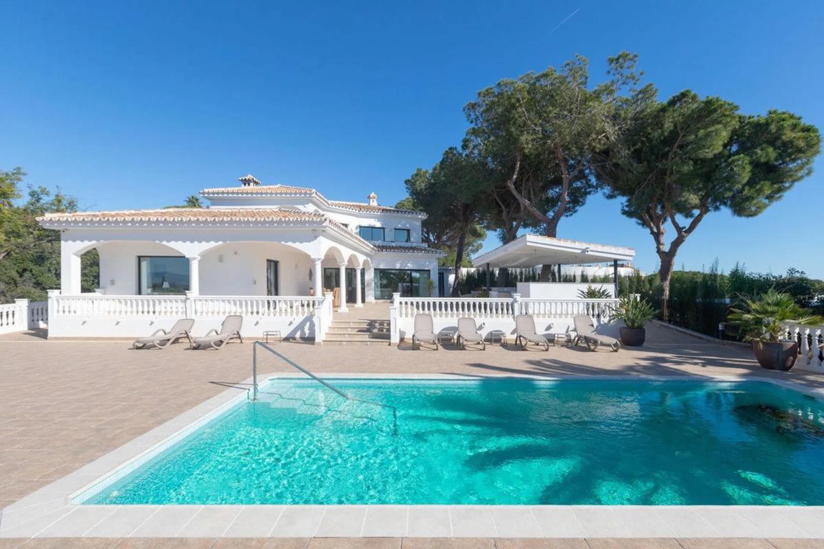Sprzedaż niezależnego domku jednorodzinnego w Barrio Elviria, Marbella photo 5