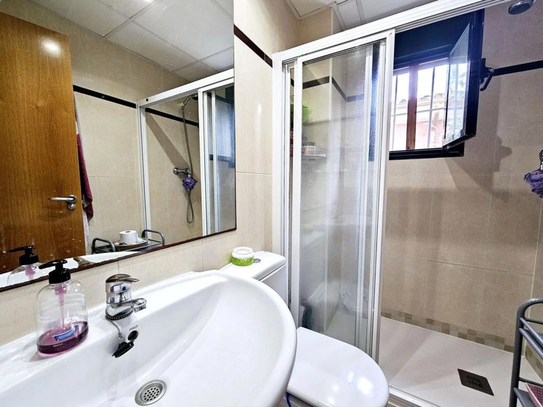Sale of apartment in Calle de las Golondrinas, Marbella
 photo 3