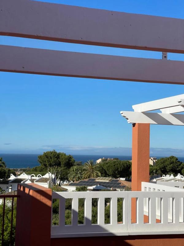 Venta de ático en Barrio Reserva de Marbella, Marbella photo 3