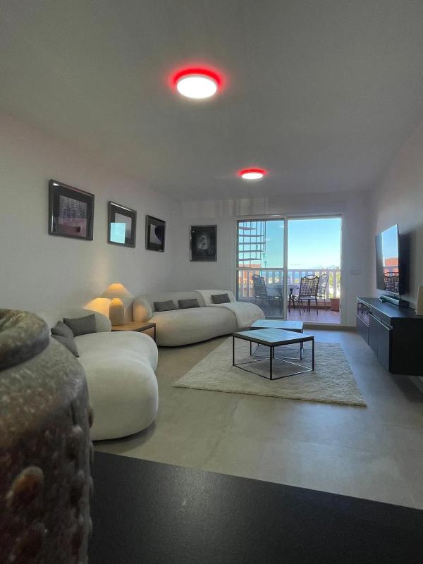 Venta de ático en Barrio Reserva de Marbella, Marbella photo 5