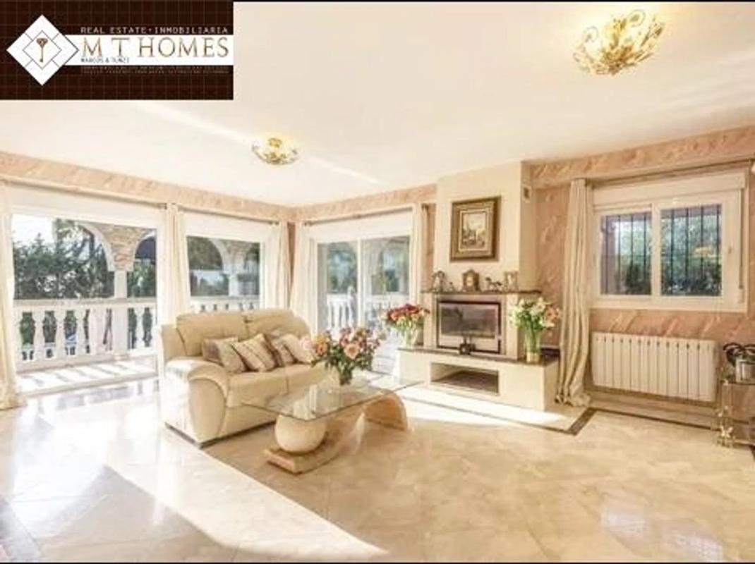 Sprzedaż niezależnego domku jednorodzinnego w  Barrio Cabopino-Artola, Marbella photo 5