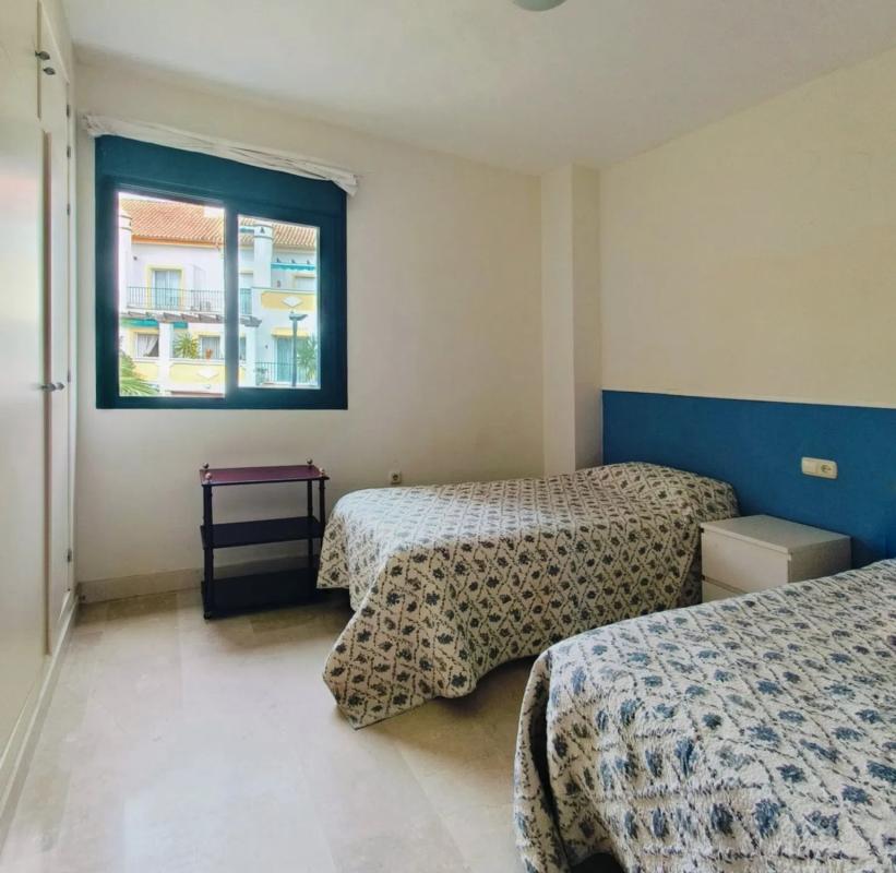 Sprzedaż mieszkania w Barrio Cabopino-Artola, Marbella
 photo 5