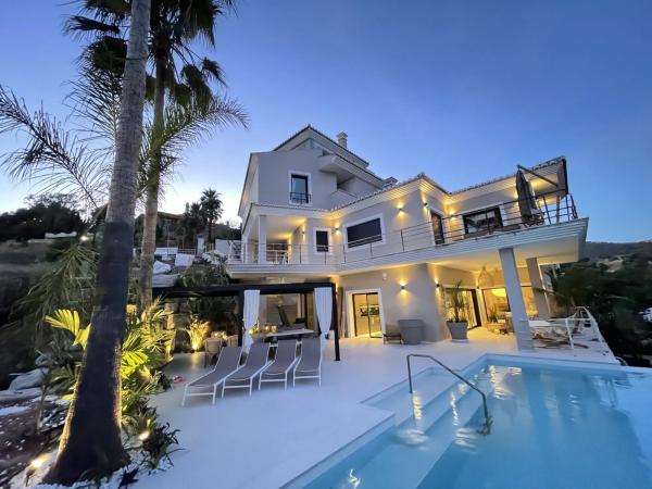 Частный шале на продаже в Barrio Elviria, Марбелла photo 1