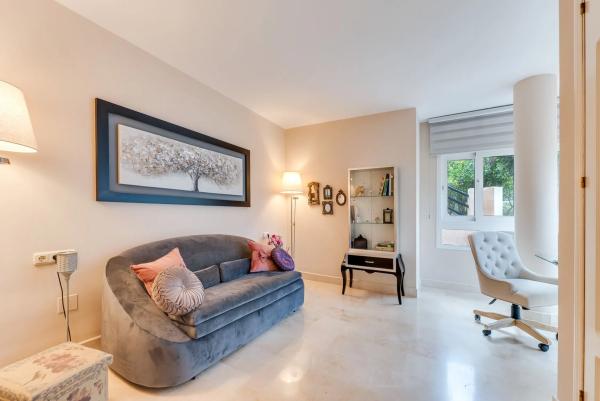Piso en venta en Calle Trebol, 2 A, Marbella
thumbnail 2