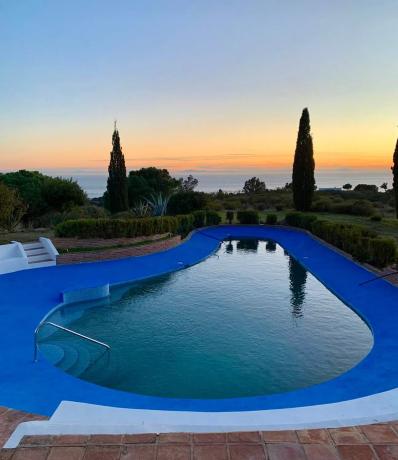 Chalet wolnostojący na sprzedaż w Avenida Las Chapas s/n, Marbella photo 1