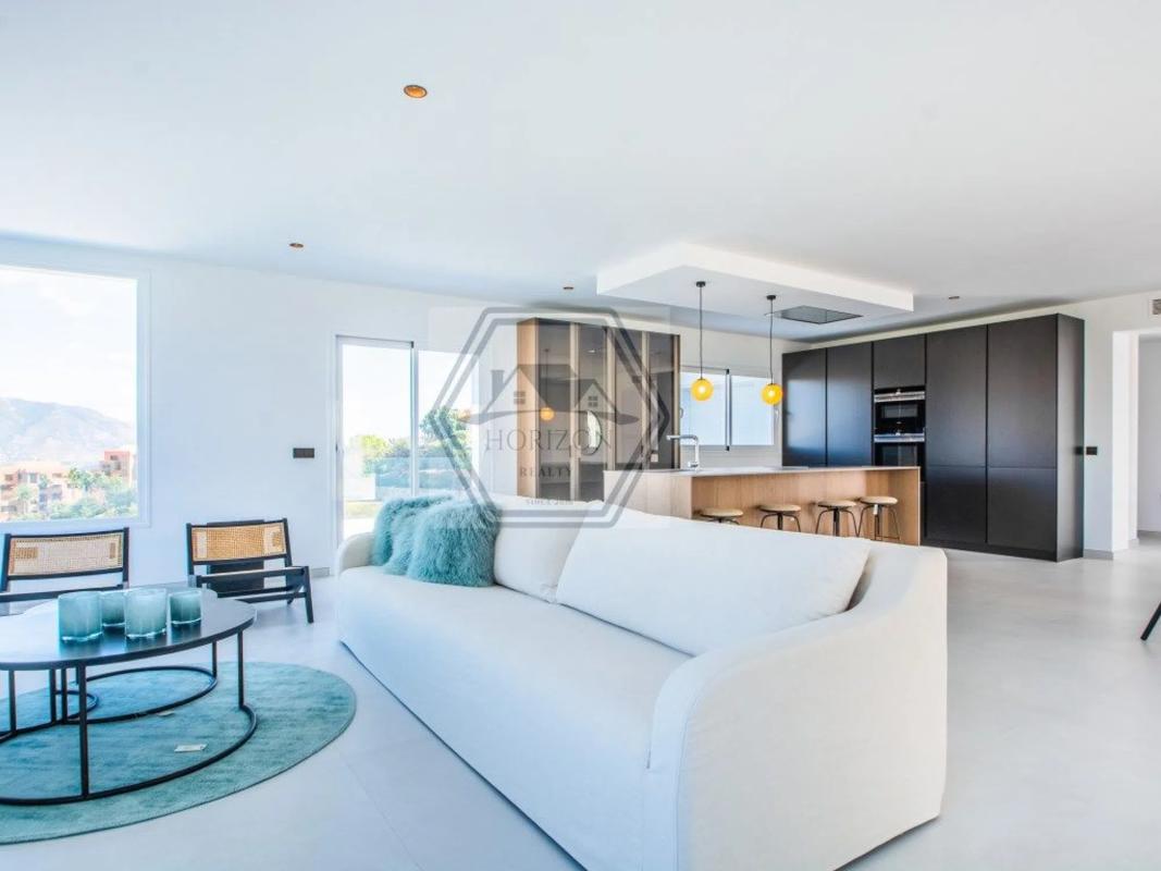 Продажа отдельного шале в  Avenida la Reserva de Marbella, 2, Марбелла photo 3