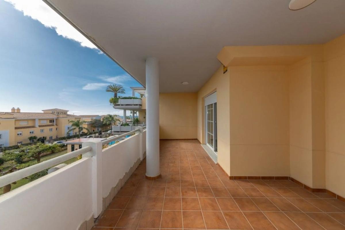 Sprzedaż mieszkania w Barrio Cabopino-Artola, Marbella
photo 3