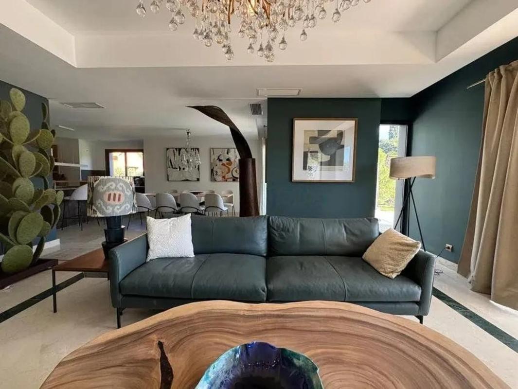Sale of independent chalet in Paseo de Francia, 11, Marbella
photo 3