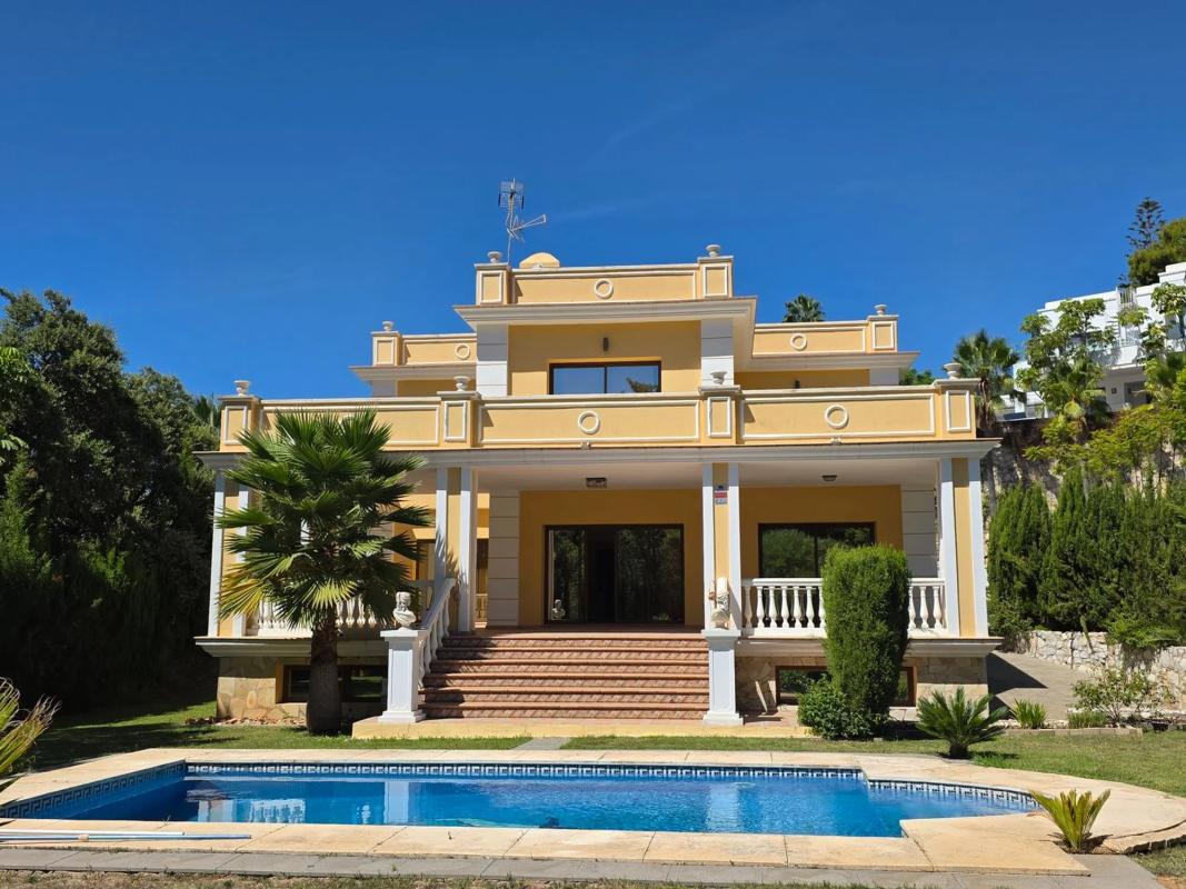 Продажа отдельного шале в  Lugar Urbanizacion Hacienda las Chapas, 289 -A, Марбелла photo 3
