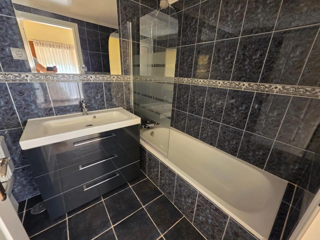 Продажа отдельного шале в  Lugar Urbanizacion Hacienda las Chapas, 289 -A, Марбелла photo 5