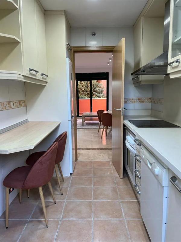 Продажа квартиры на Calle de las Golondrinas, Марбелла
 photo 4