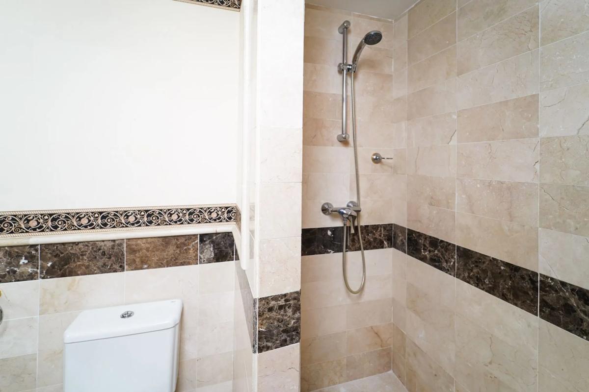 Venta de ático en  Avenida Marco Polo s/n, Marbella photo 3