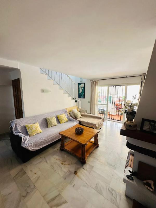 Venta de chalet adosado en  Avenida Benajarafe, 214 , Marbella photo 4