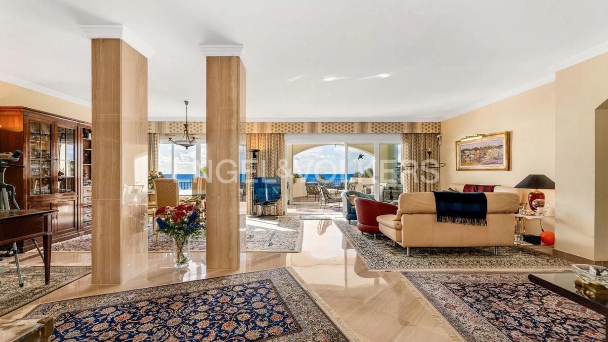 Venta de ático en  Calle del Mar de la Tranquilidad, Marbella photo 3