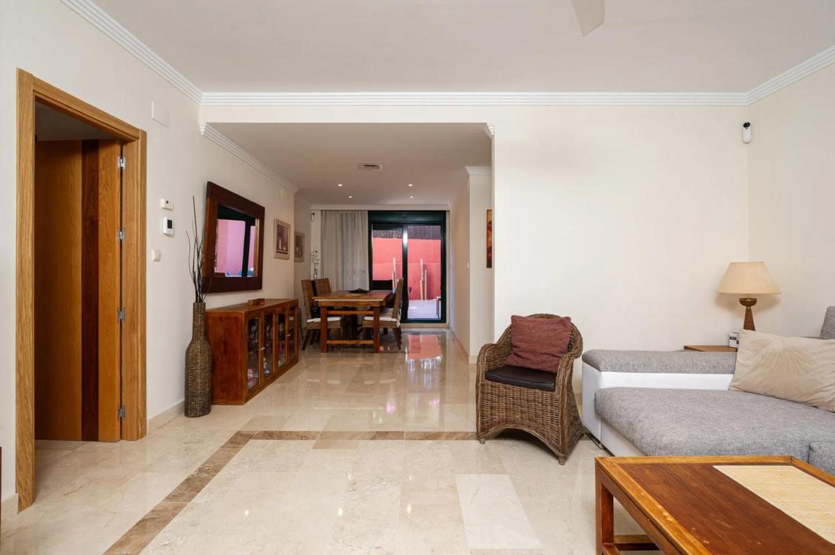Venta de piso en Lugar Urbanizacion Carib Playa, Marbella
photo 1
