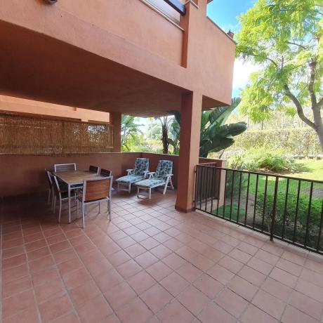 Mieszkanie na sprzedaż w  Avenida la Reserva de Marbella s/n, Marbella photo 2