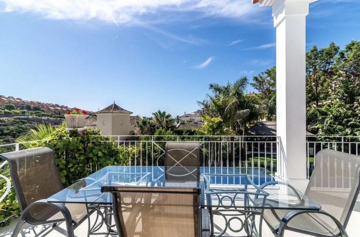 Sprzedaż niezależnego domku jednorodzinnego w Calle Trebol, Marbella photo 4