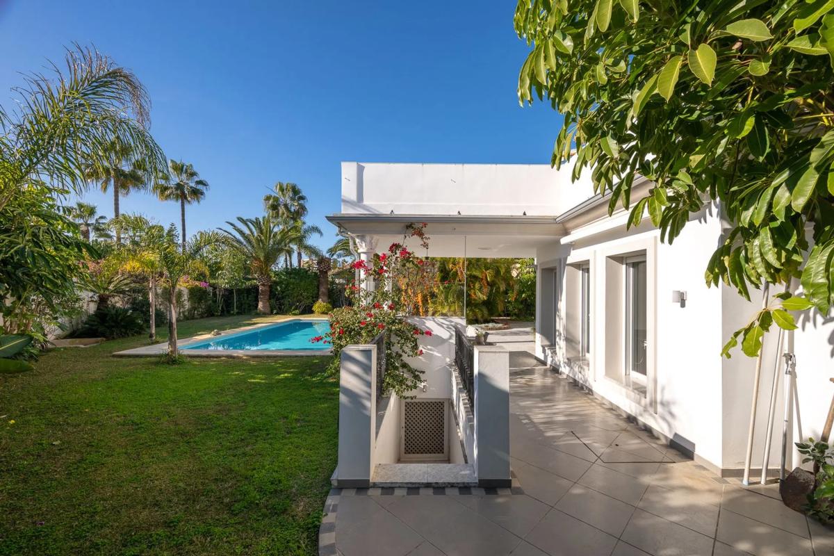 Sprzedaż niezależnego domku jednorodzinnego w  Avenida Avenue Aragon, 129, Marbella photo 3