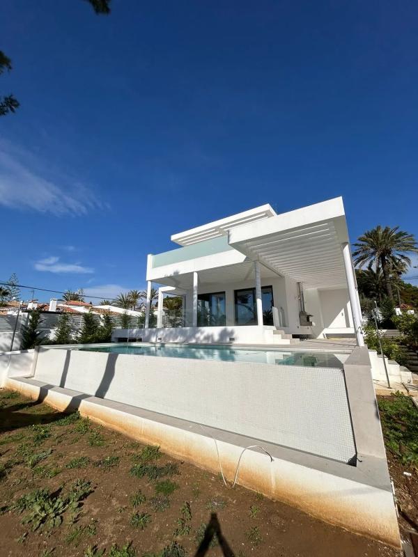 Sprzedaż niezależnego domku jednorodzinnego w Urbanización Marbesa, Marbella photo 2
