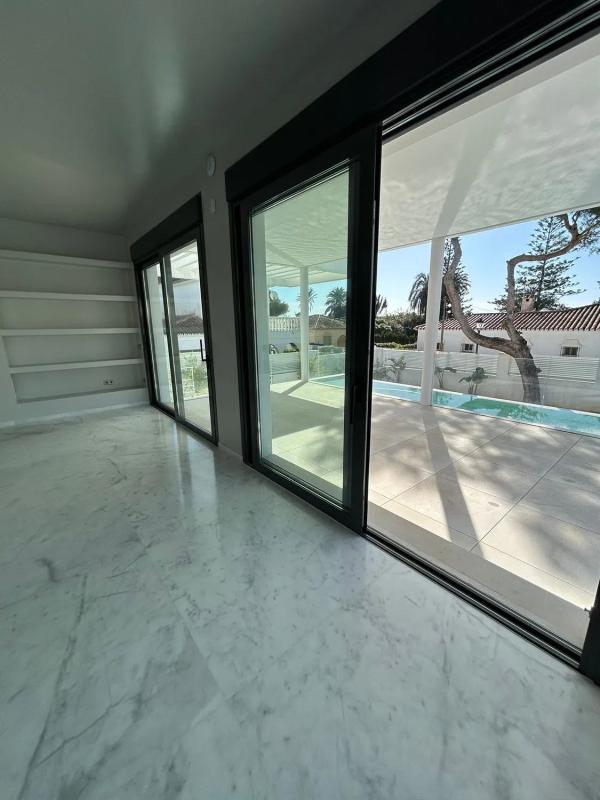 Sprzedaż niezależnego domku jednorodzinnego w Urbanización Marbesa, Marbella photo 5