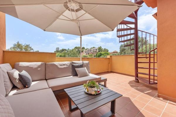 Mieszkanie na sprzedaż w Barrio Reserva de Marbella, Marbella photo 1
