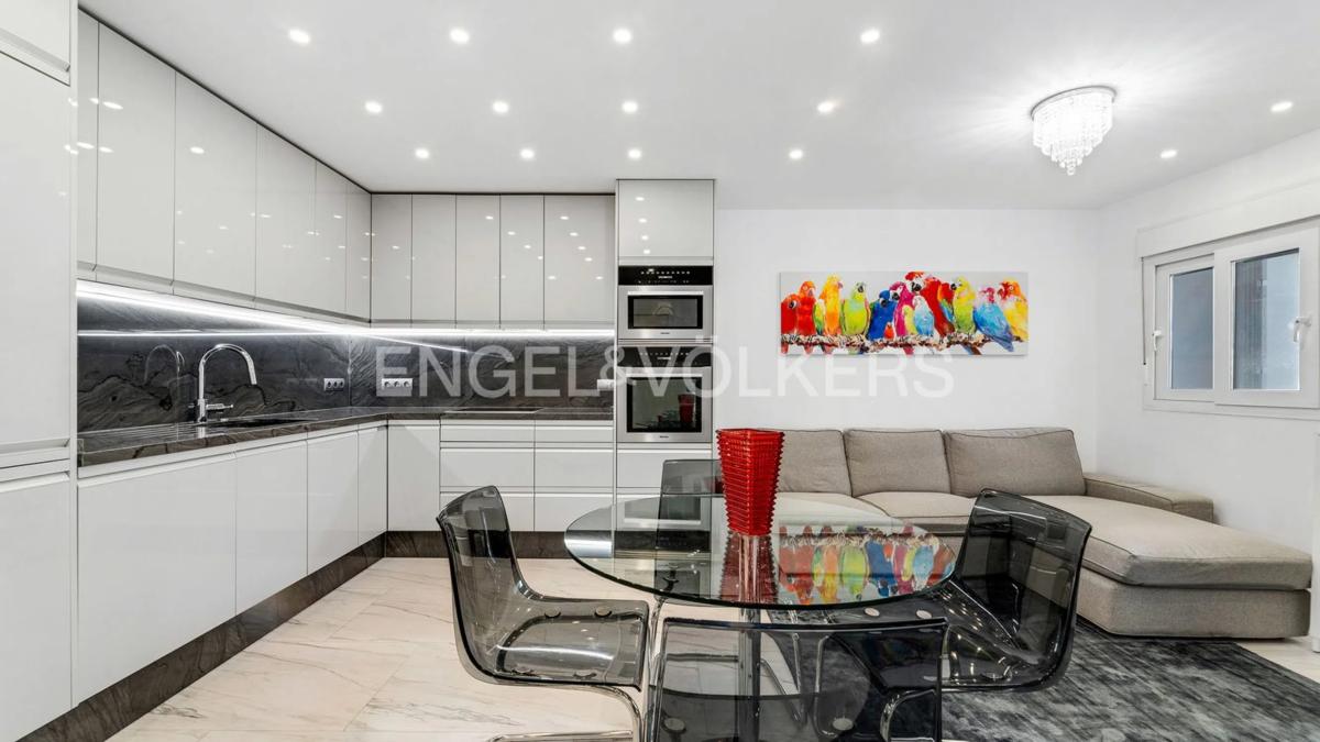 Venta de chalet adosado en Avenida Benajarafe , Marbella photo 5
