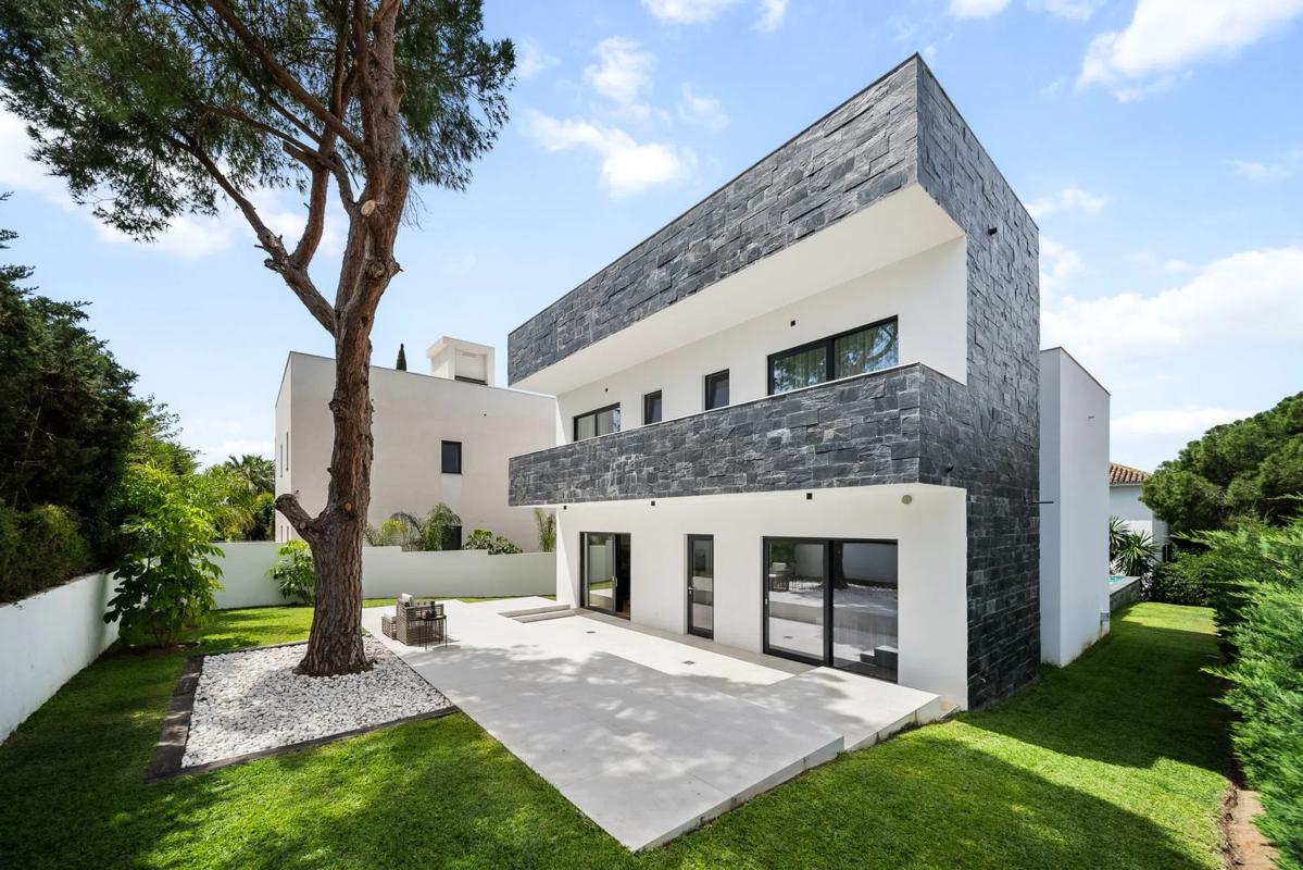 Sprzedaż niezależnego domku jednorodzinnego w  Urbanización Marbesa, Marbella photo 3