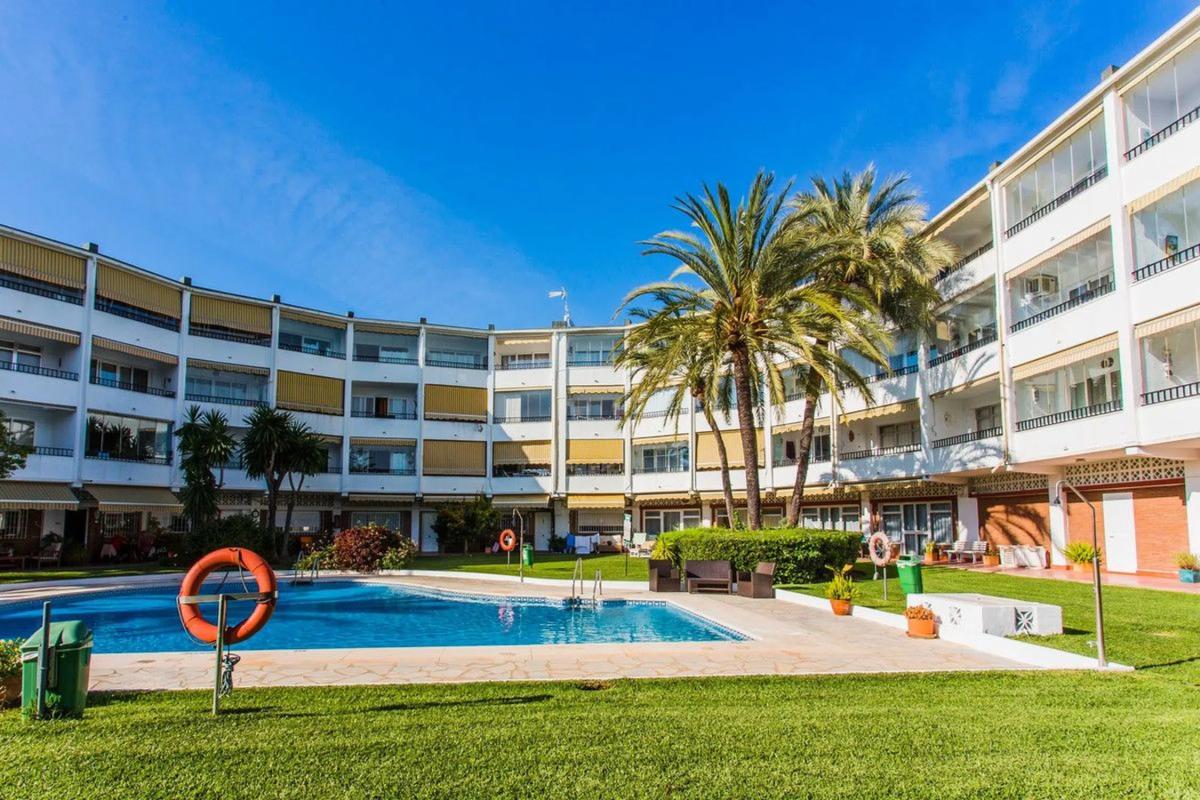 Venta de estudio en Avenida Cartagena, Marbella photo 4
