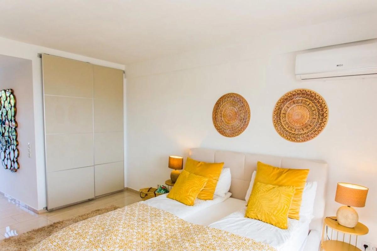 Venta de estudio en Barrio Marbesa, Marbella photo 1