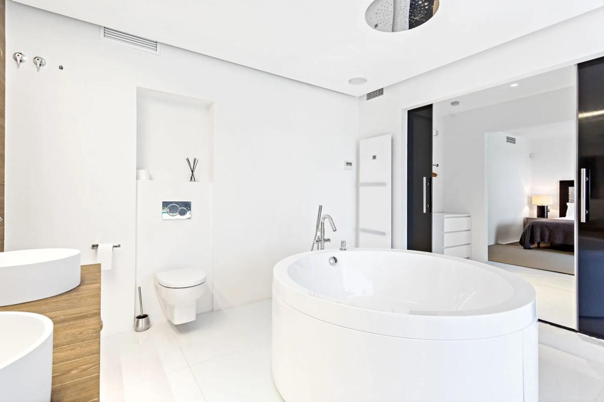 Продажа отдельного шале в  Urbanización Hacienda las Chapas, Марбелла photo 3