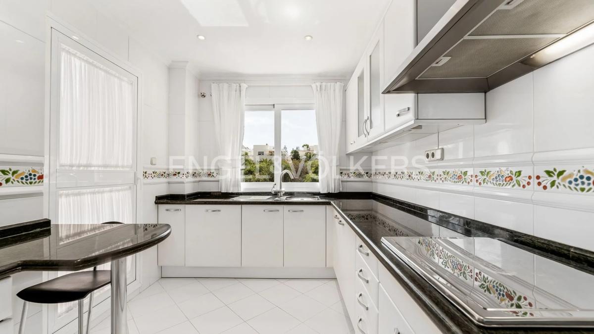 Venta de piso en Avenida de Las Antillas, Marbella
 photo 5