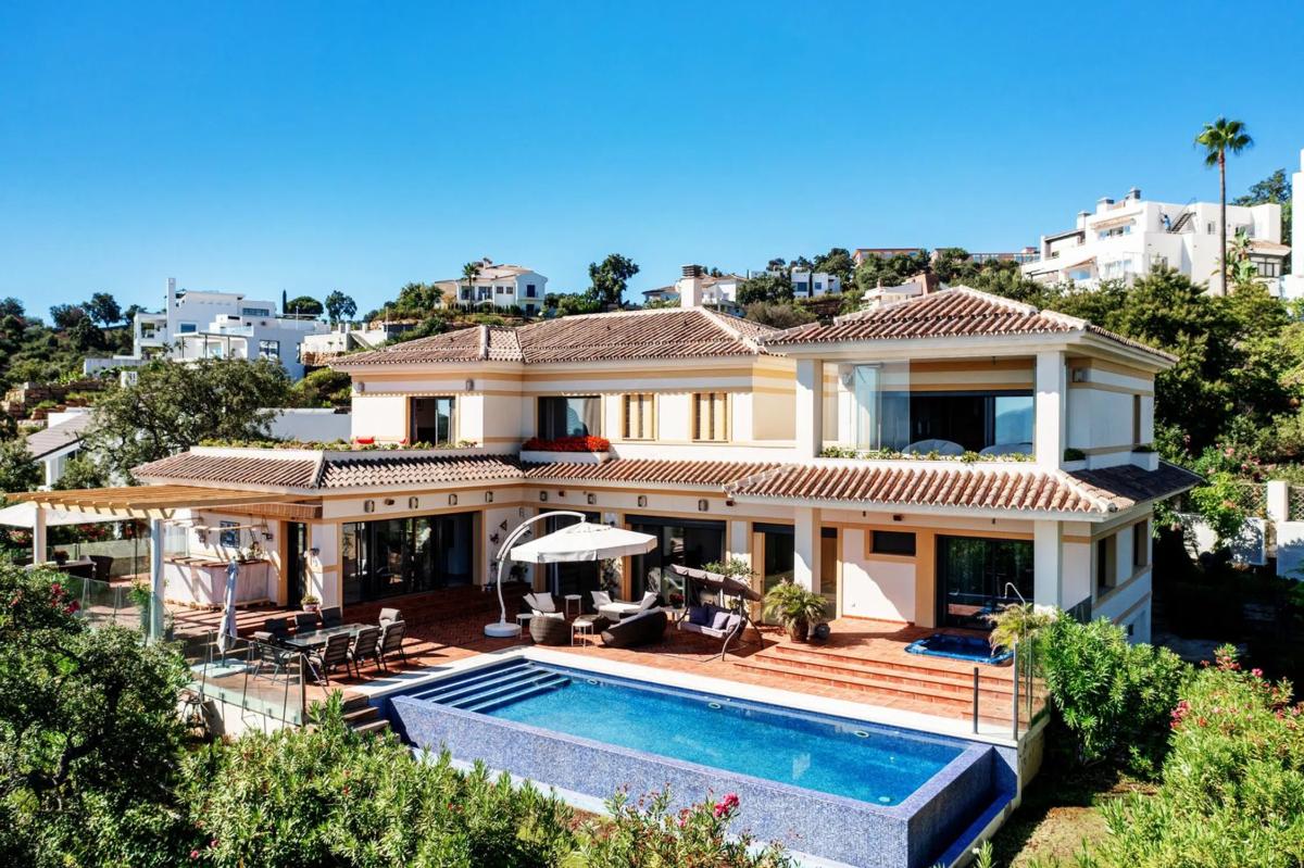 Sprzedaż niezależnego domku jednorodzinnego w Barrio Santa María, Marbella photo 2