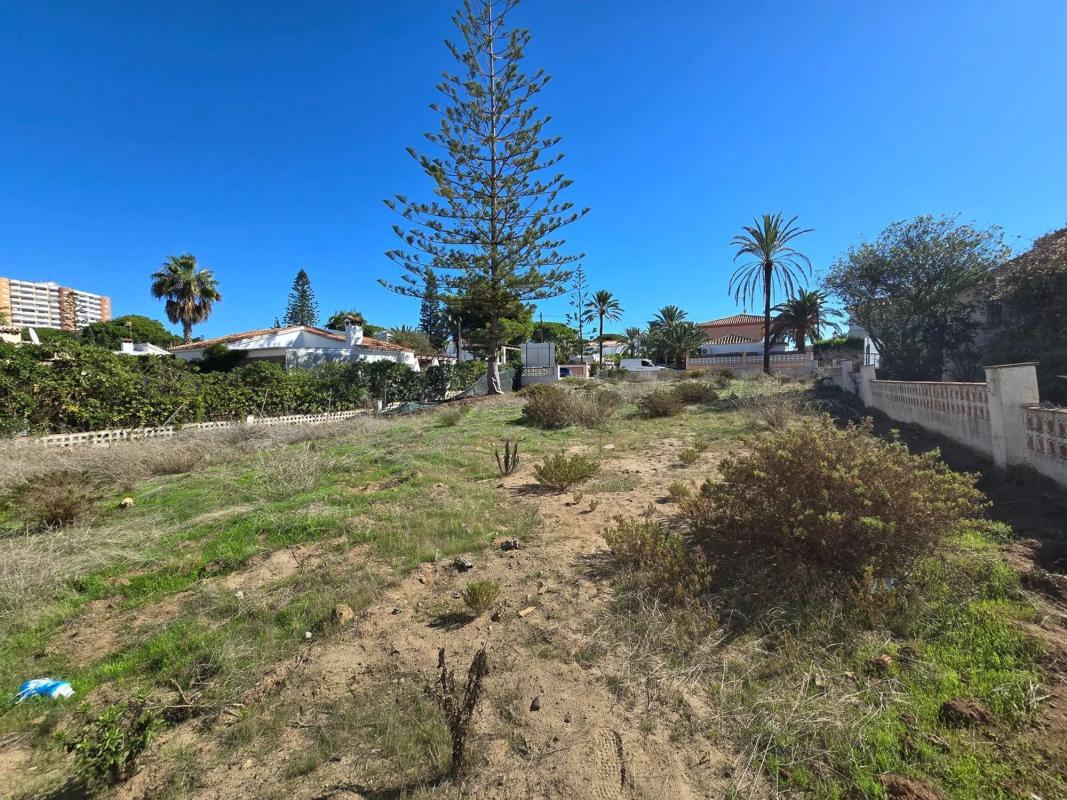 Sprzedaż niezależnego domku jednorodzinnego w Calle Tenerife s/n, Marbella photo 3