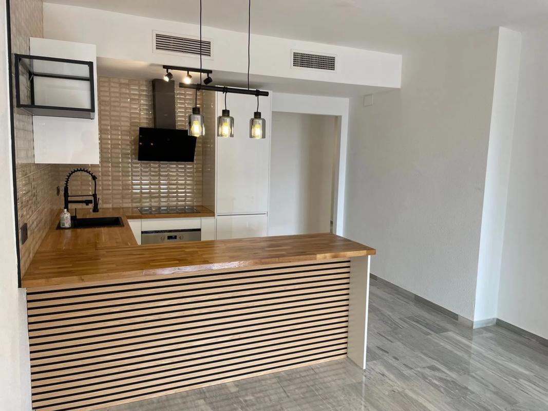 Venta de piso en Urbanización Jardines del Puerto, Marbella
photo 1
