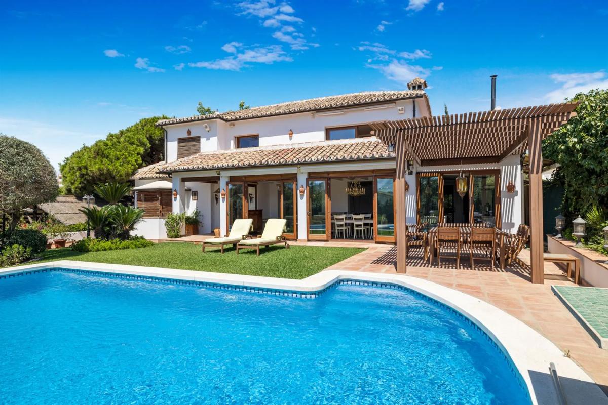 Venta de chalet independiente en Avenida Cantabrica, 33, Marbella
photo 1