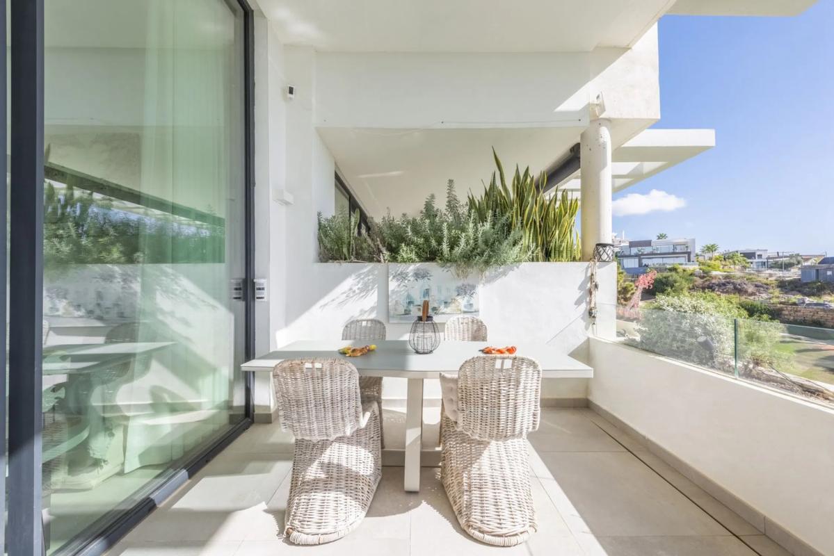Venta de chalet adosado en Barrio Cabopino-Artola , Marbella photo 5