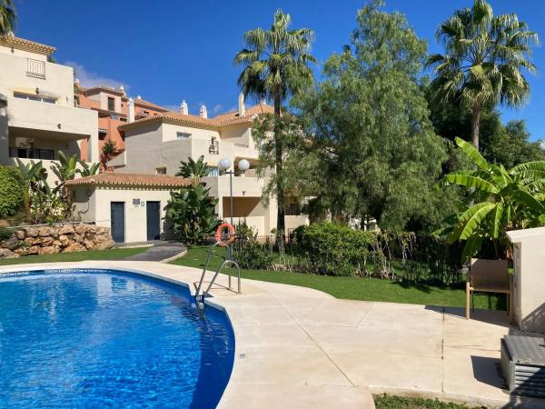 Duplex en venta en Paseo del Golf s/n, Marbella photo 1