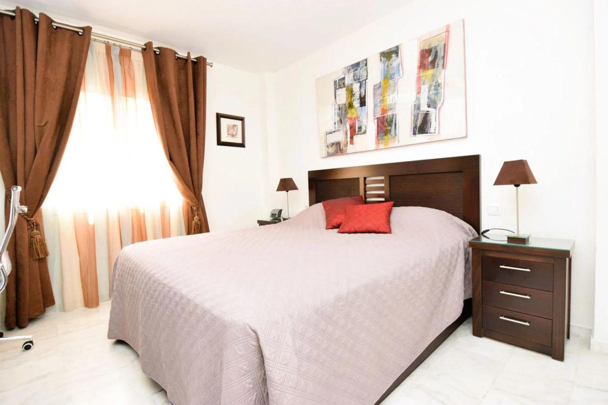 Venta de ático en Barrio Reserva de Marbella, Marbella photo 2